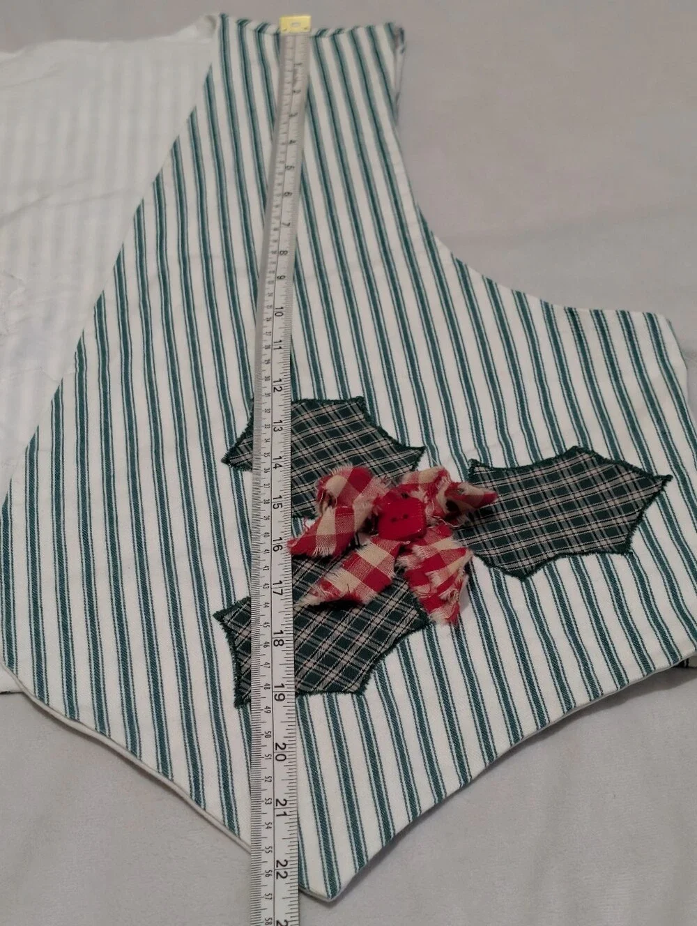 Vintage Handmade Christmas Vest Holly Berry Patchwork size XL Grannycore Teacher